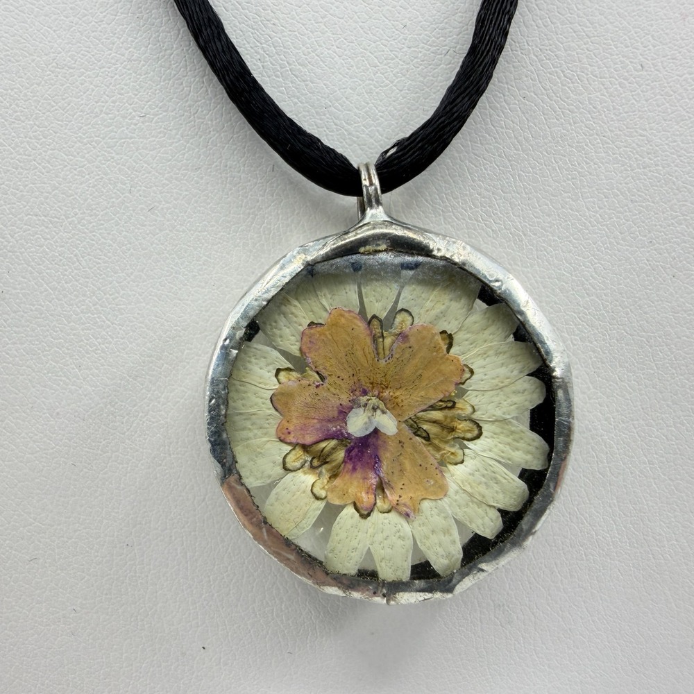 Real Pressed Flower Pendant Necklace Cottagecore Botanical Silver Tone Jewelry
